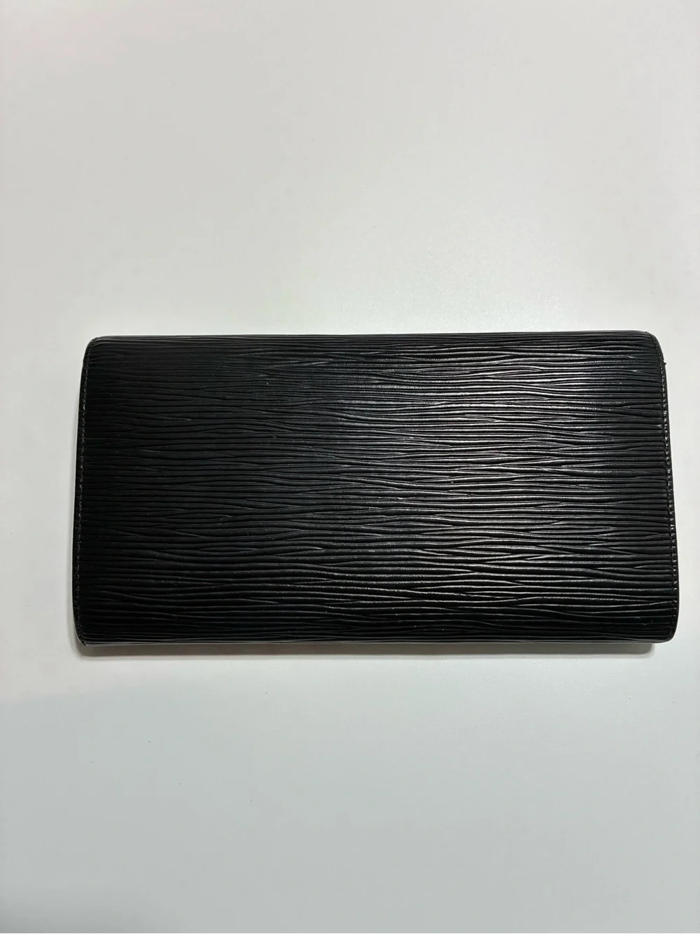 Louis Vuitton elegant louis